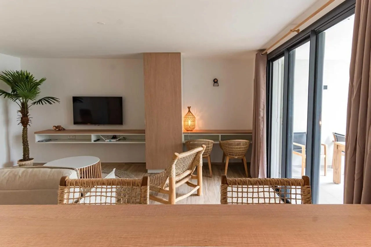 Classy 2-Bedroom With Pool And Beach Orient Bay Quarter of Orleans Apartmán